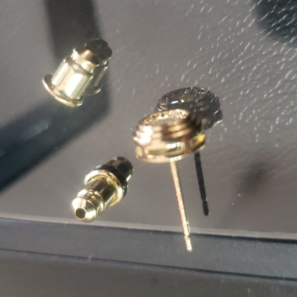 Earings - Picture 10 of 12